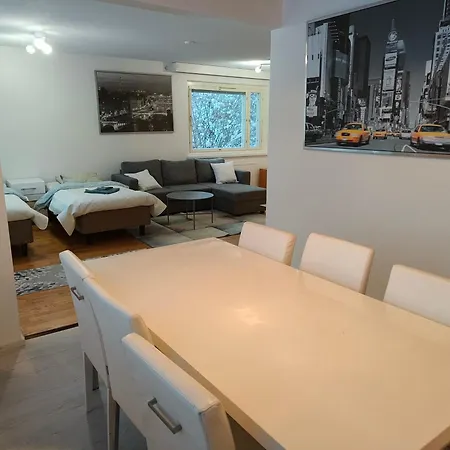 アパート Suuri Isommalle Ryhmaelle / Large For Bigger Group