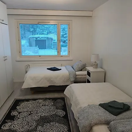 Suuri Isommalle Ryhmaelle / Large For Bigger Group * Tampere