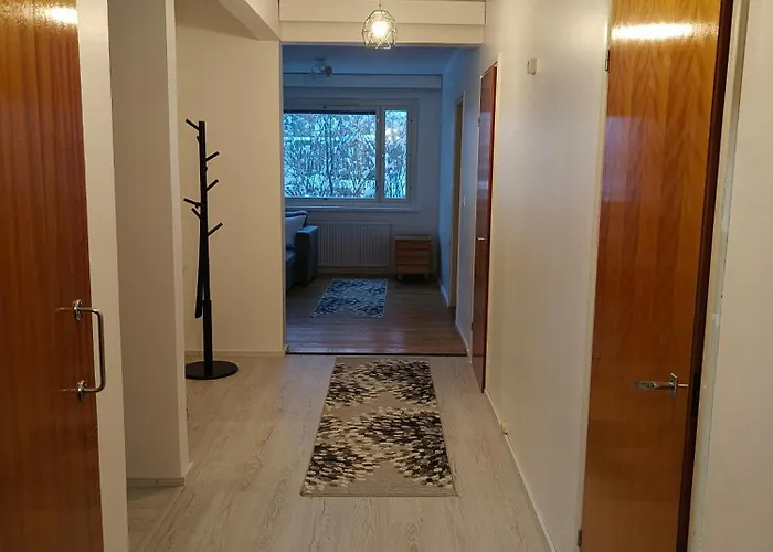 Suuri Isommalle Ryhmaelle / Large For Bigger Group *